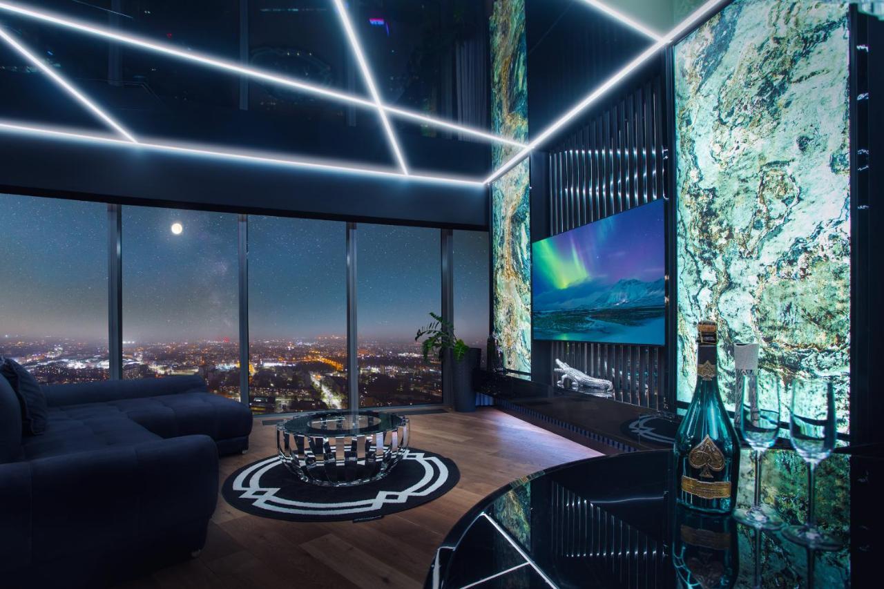 Apartamenty Sky Tower Z Jakuzzi Przy Oknie فروتسواف المظهر الخارجي الصورة