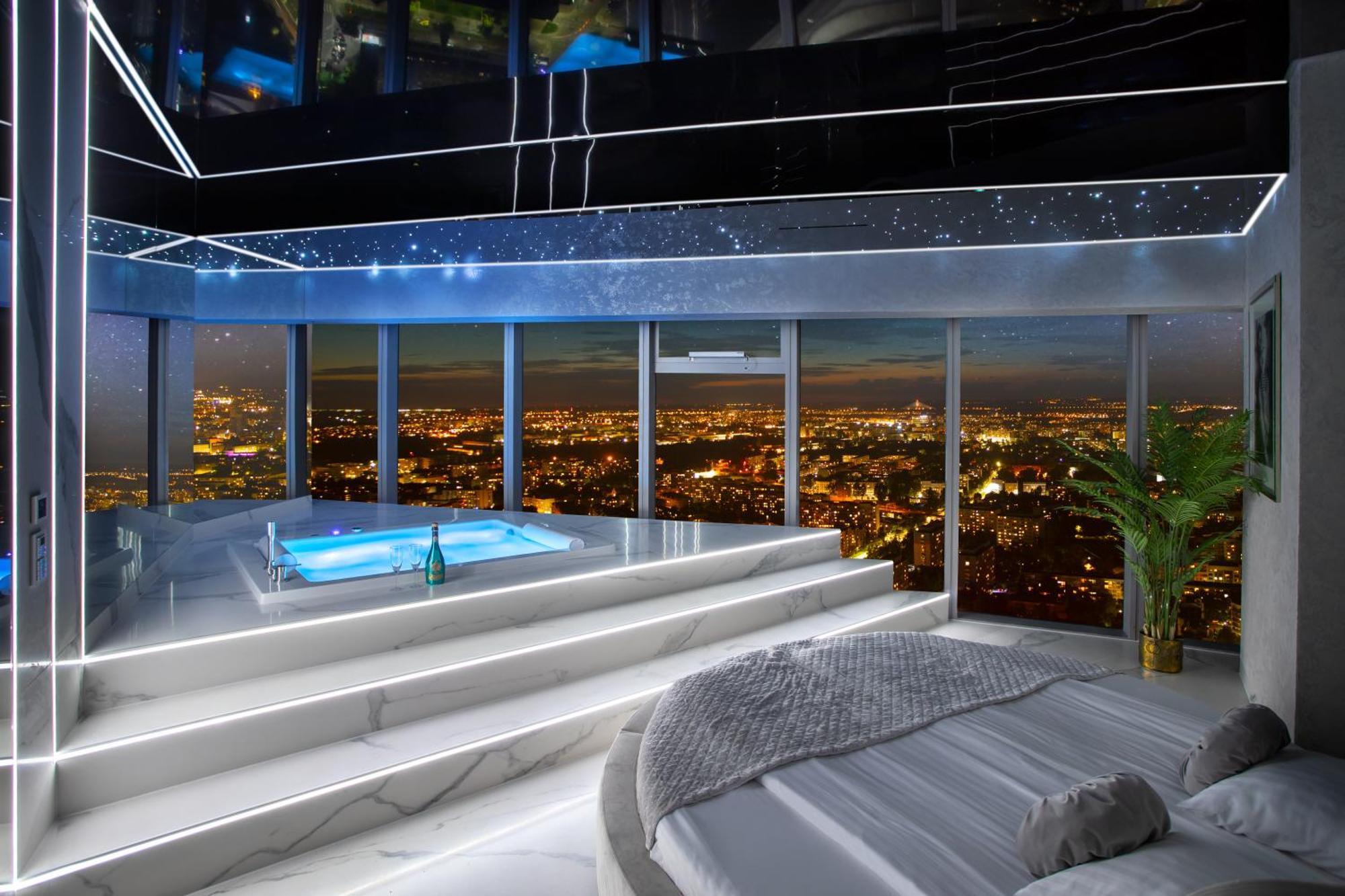 Apartamenty Sky Tower Z Jakuzzi Przy Oknie فروتسواف المظهر الخارجي الصورة