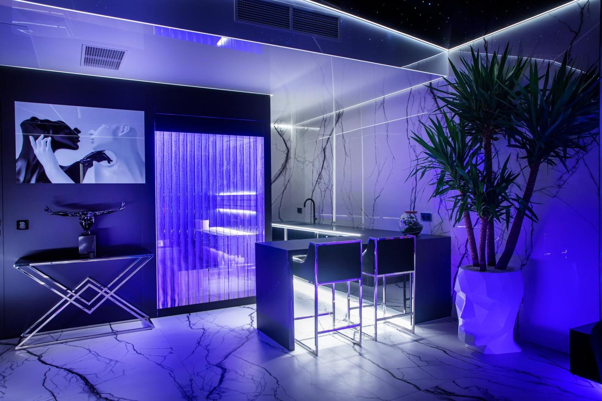 Apartamenty Sky Tower Z Jakuzzi Przy Oknie فروتسواف المظهر الخارجي الصورة